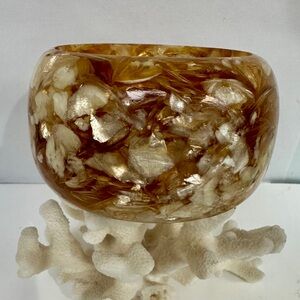 Beautiful bangle style bracelet